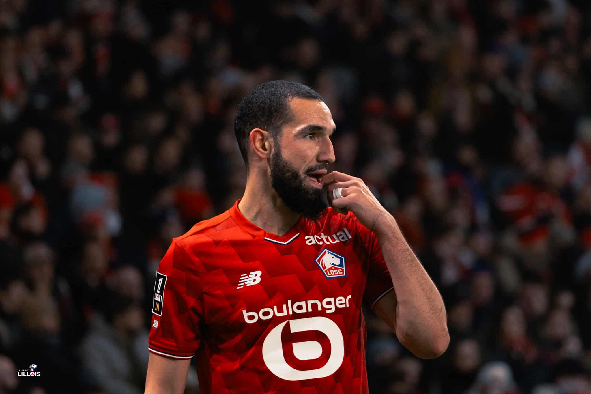 Nabil Bentaleb se questionne pendant LOSC - Paris FC.
