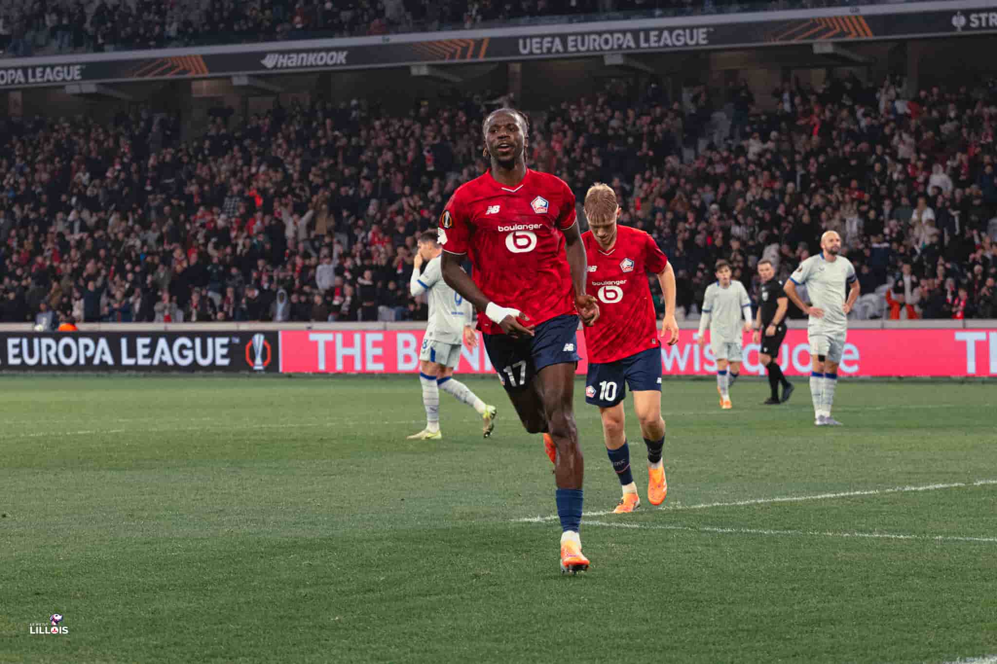 Ngal'ayel Mukau c&eacute;l&egrave;bre son but pendant LOSC - Dinamo Zagreb.