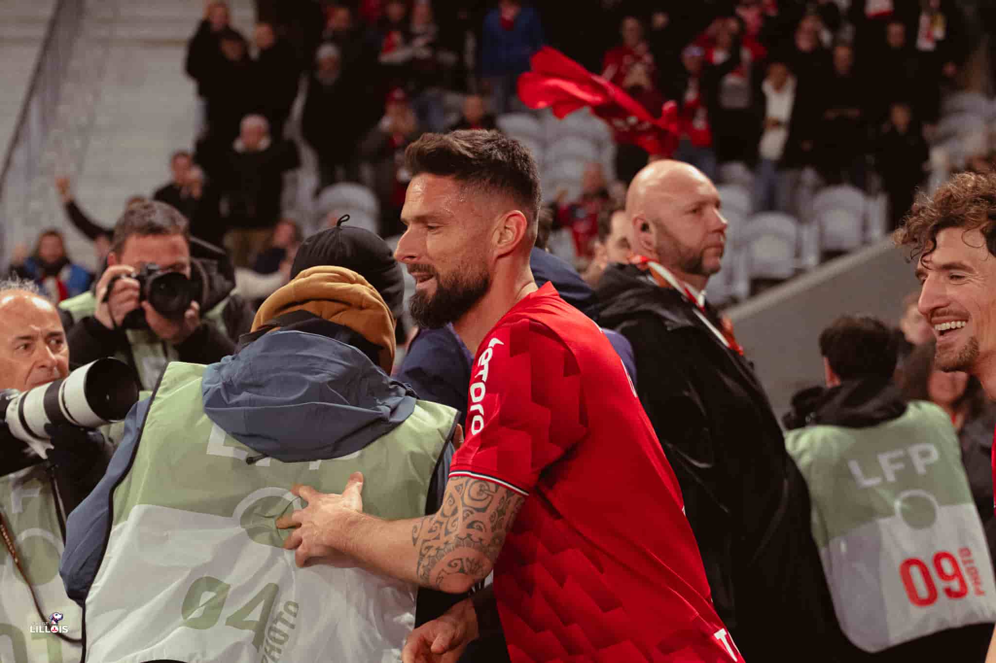 Olivier Giroud en homme heureux apr&egrave;s LOSC - FC Nantes.