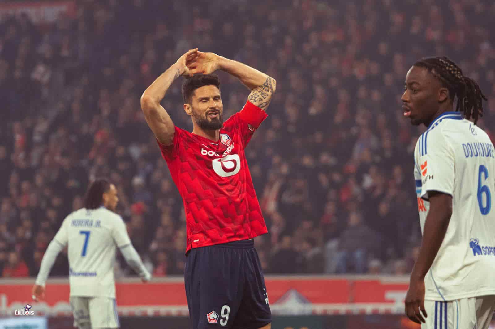 Olivier Giroud d&eacute;pit&eacute; avec le LOSC.