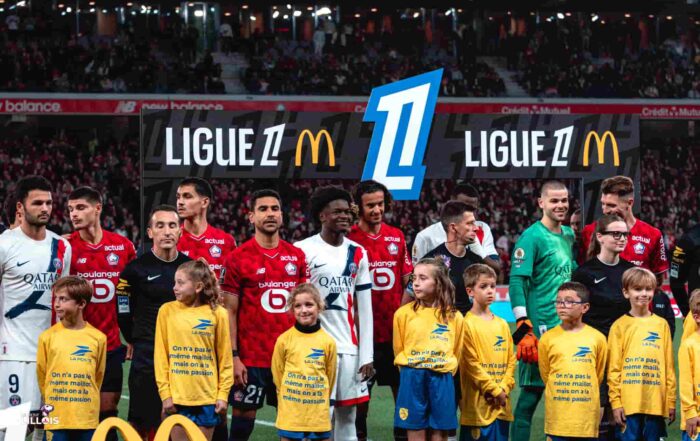 Les joueurs du LOSC et du PSG se m&ecirc;lent pour une photo avant un choc en Ligue 1.