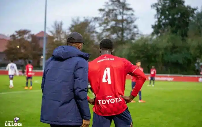 Stéphane Noumbissie s'apprête à rentrer en jeu avec le LOSC B.