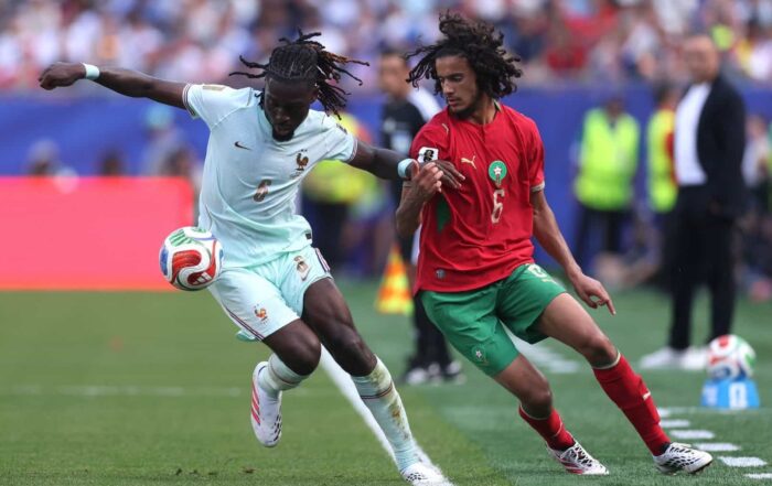 Ayyoub Bouaddi, milieu de terrain du LOSC et international marocain.