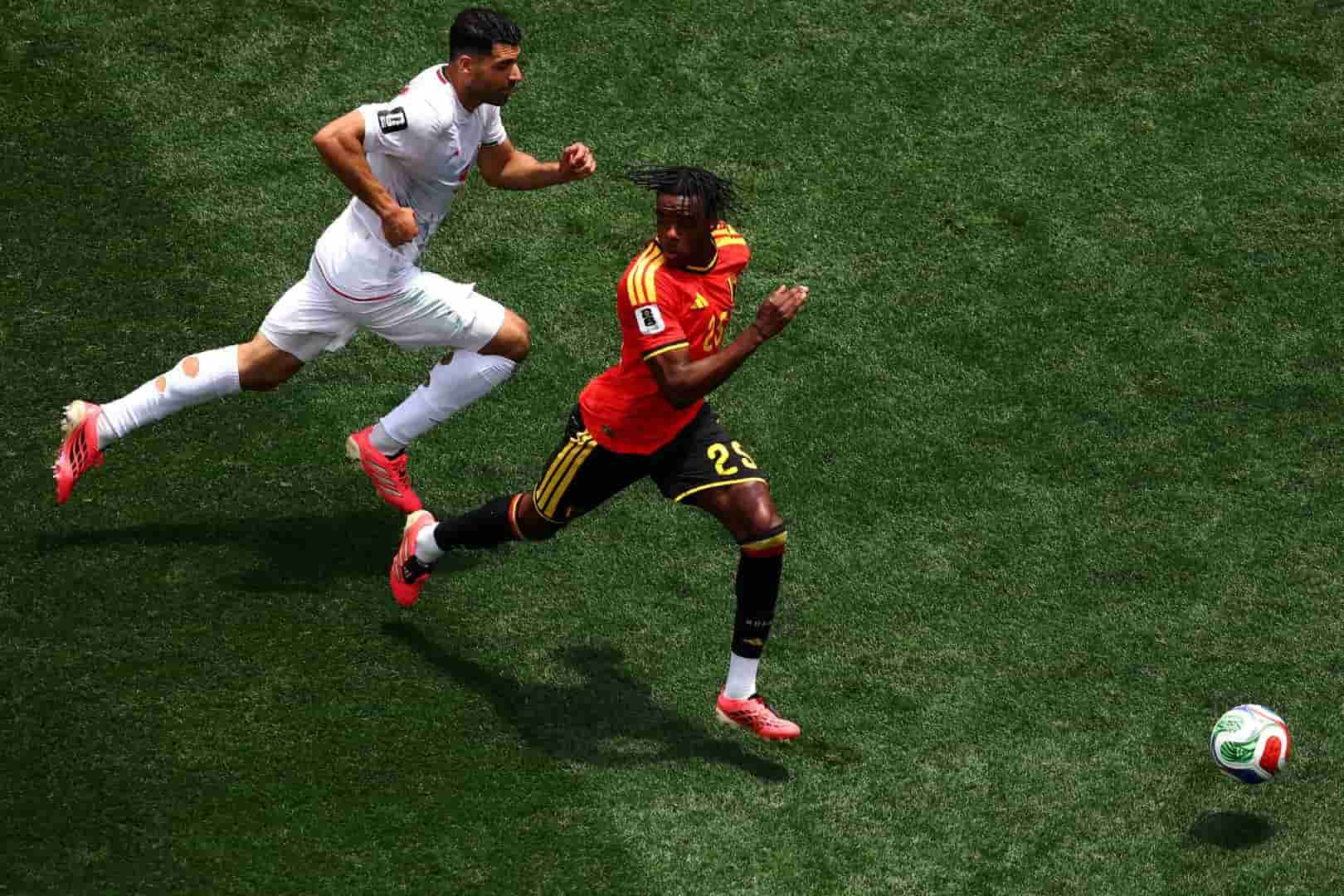 Nathan Ngoy Nathan Ngoy, défenseur central du LOSC et international belge.