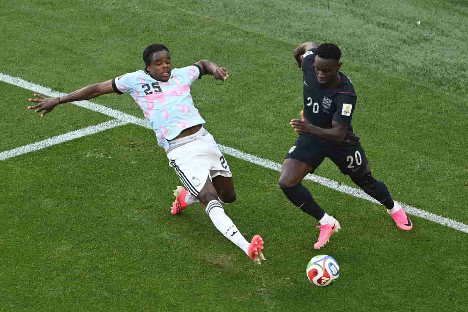 Nathan Ngoy Belgique Nathan Ngoy, défenseur central du LOSC et international belge.