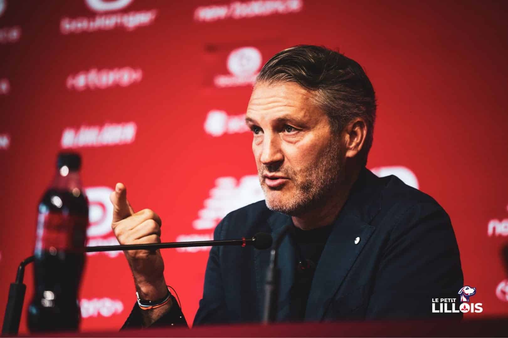 Olivier L&eacute;tang, pr&eacute;sident du LOSC, en conf&eacute;rence de presse.
