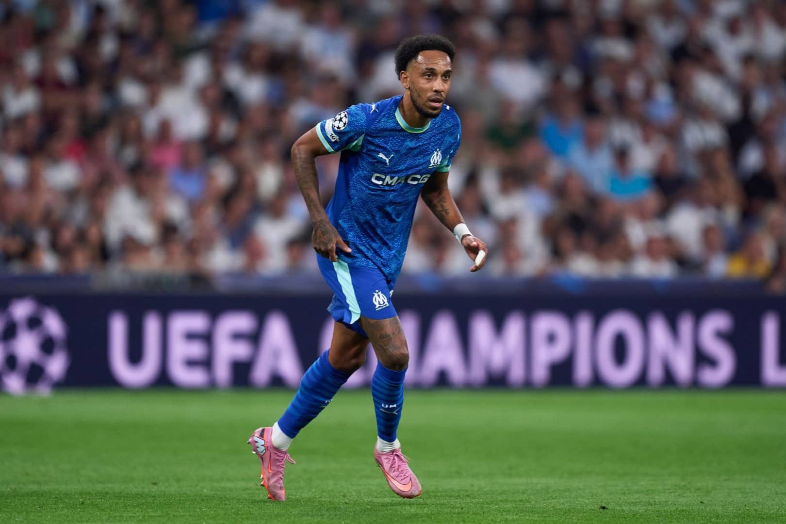 Pierre-Emerick Aubameyang Pierre-Emerick Aubameyang, ancien joueur du LOSC, transféré par l'OM au Deportivo La Corogne.