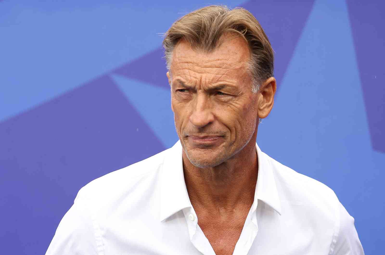 hervé renard depart KANSAS CITY, MISSOURI - 25 JUIN : Hervé Renard, sélectionneur principal de la Tunisie, assiste au match du groupe F de la Coupe du Monde FIFA 2026 entre la Tunisie et les Pays-Bas au Kansas City Stadium, le 25 juin 2026 à Kansas City, Missouri.