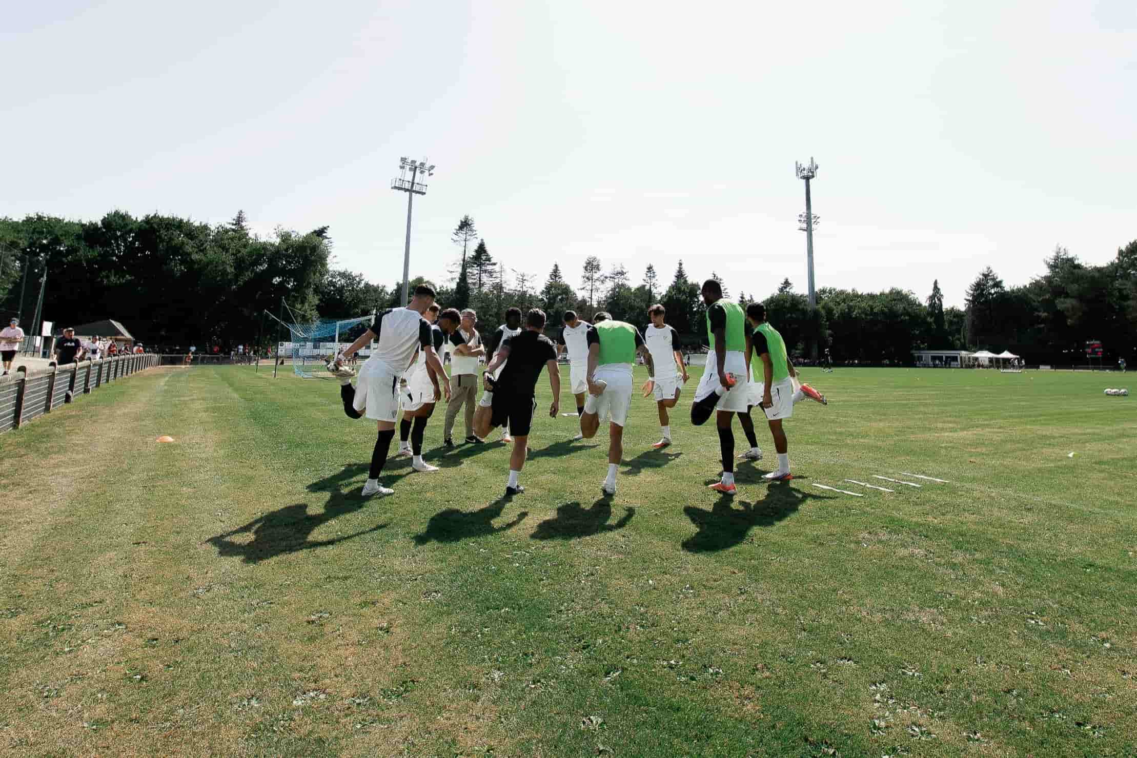 Le collectif du Angers SCO &agrave; l'entra&icirc;nement.