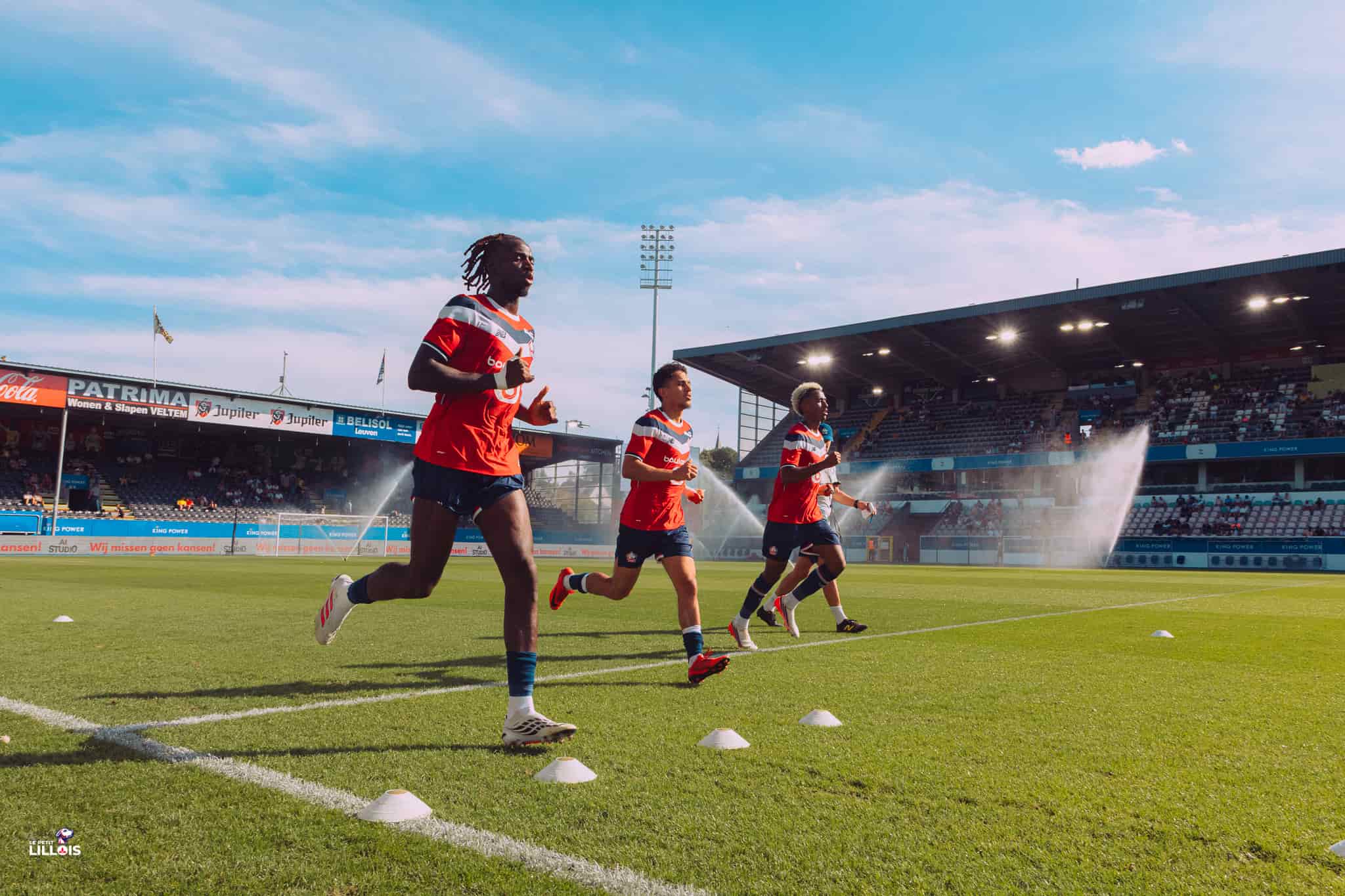 Entraînement LOSC Ngal'ayel Mukau, Osame Sahraoui et Noah Edjouma en décrassage pendant OH Louvain - LOSC.
