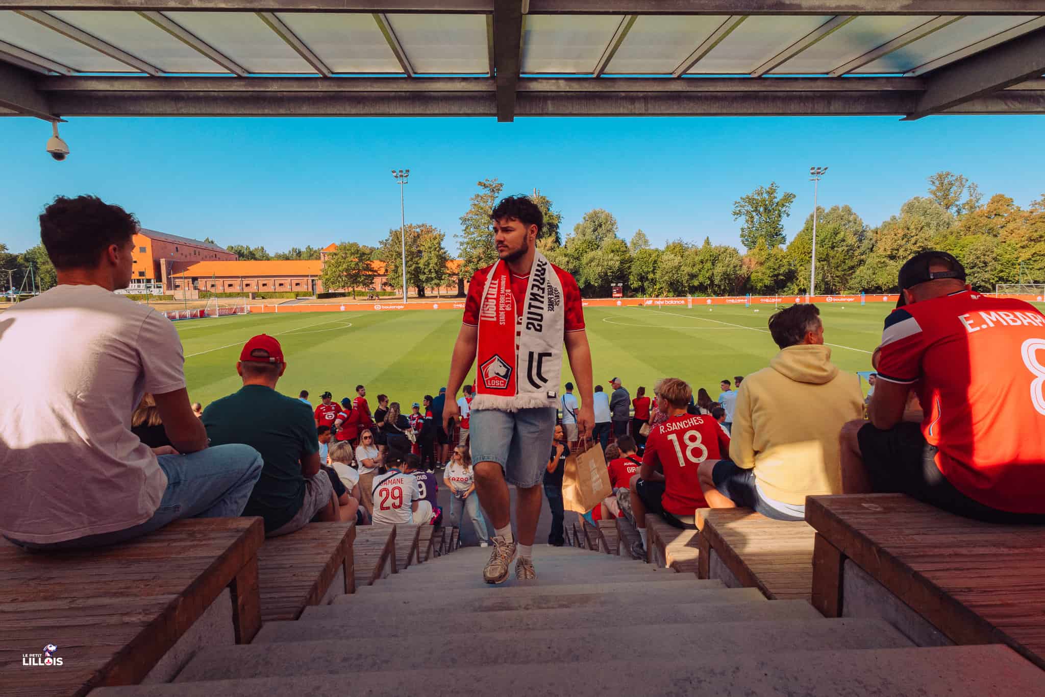 Les supporters du LOSC pr&eacute;sents en nombre au Domaine de Luchin.