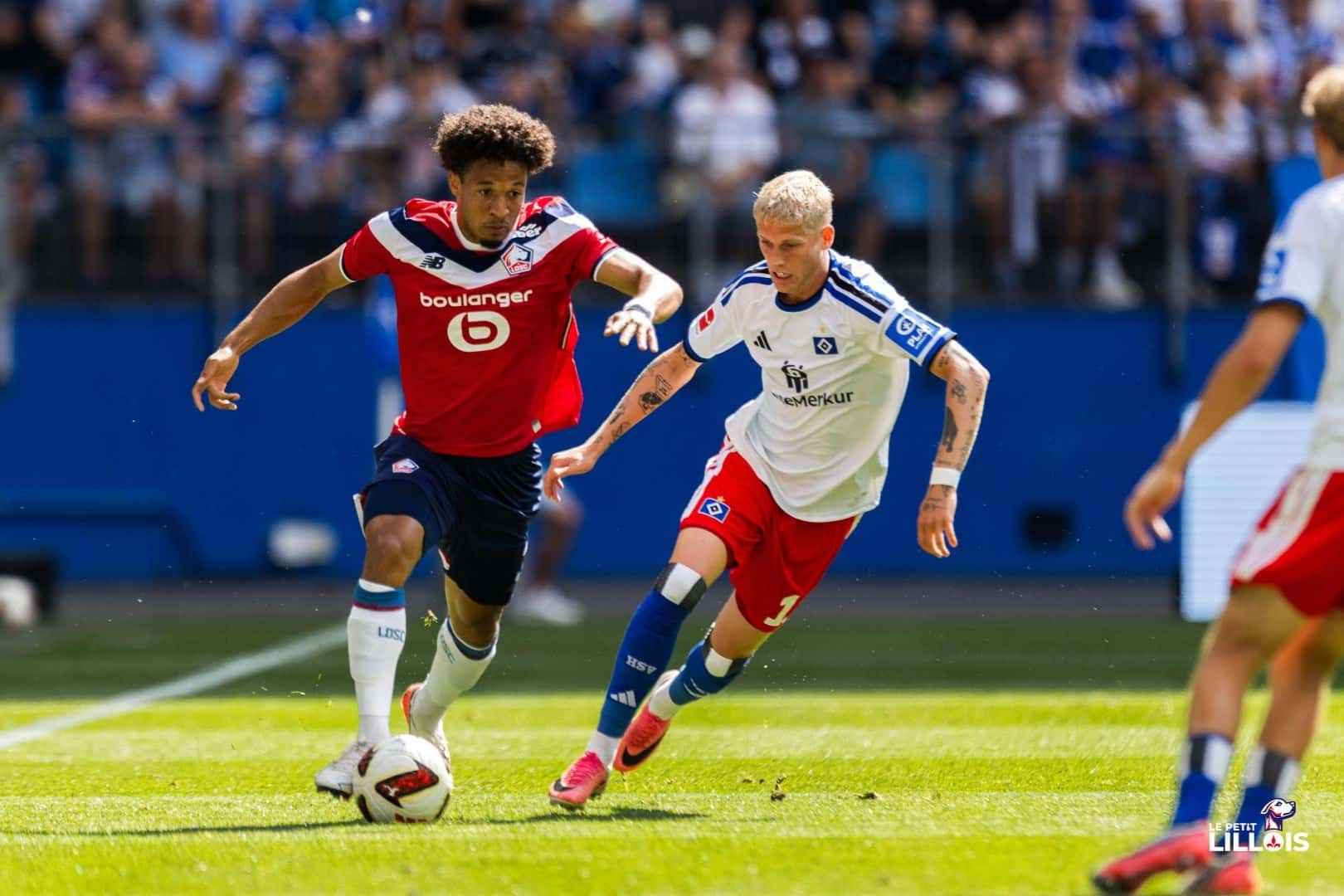 Tiago Santos HSV-LOSC Tiago Santos, latéral droit du LOSC.