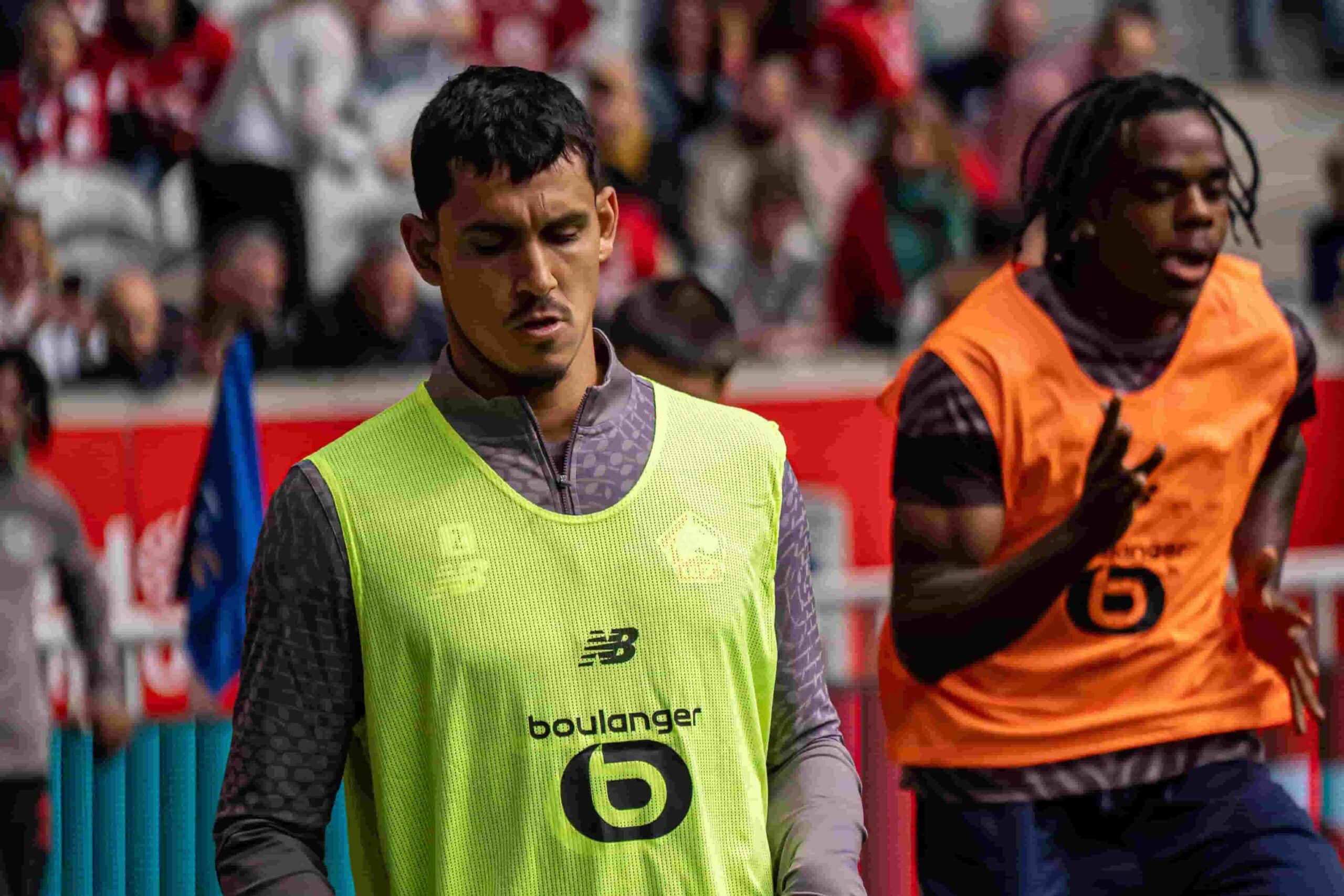 A&iuml;ssa Mandi, d&eacute;fenseur central du LOSC.