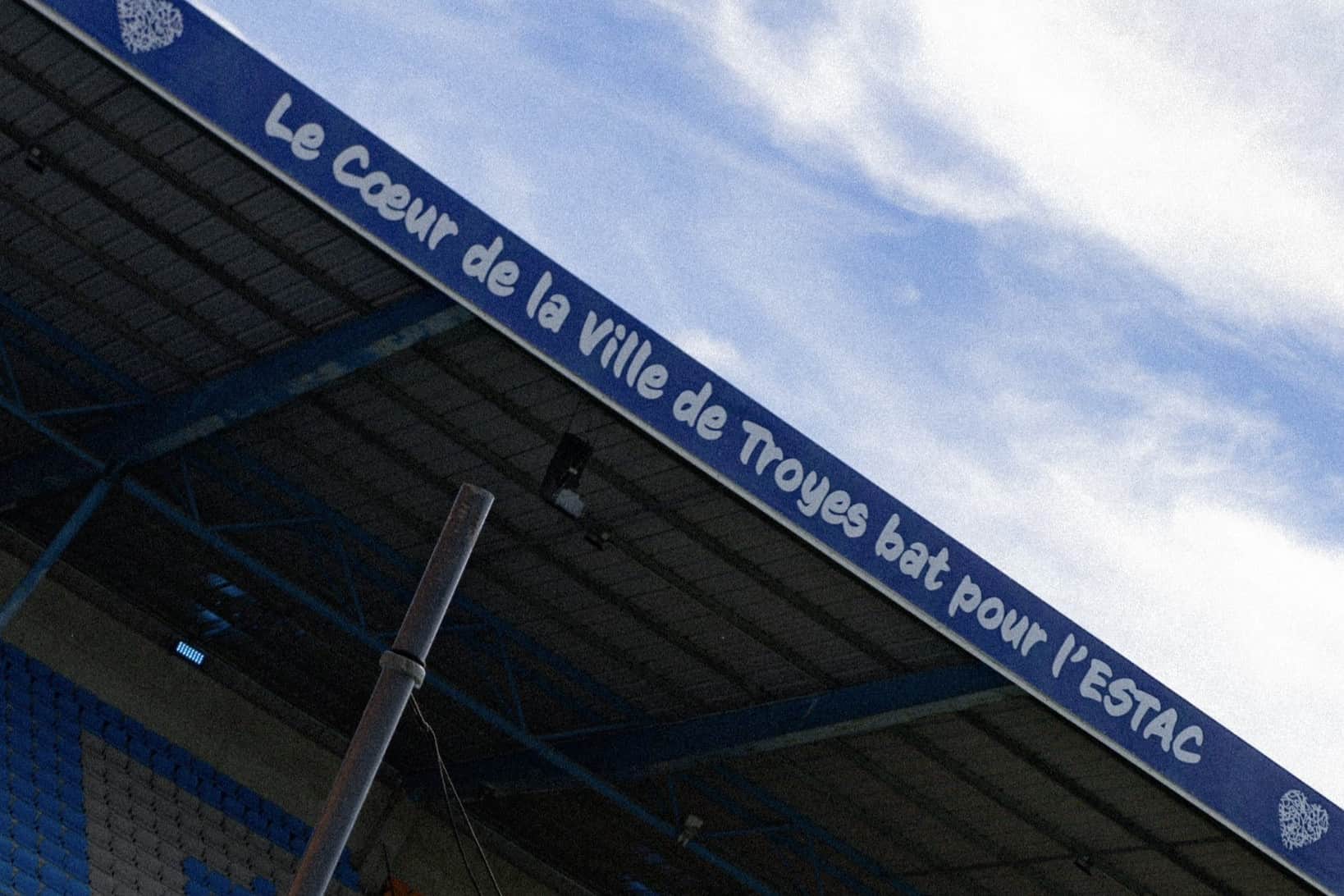 ESTAC Troyes Le Stade de l'Aube, enceinte de l'ESTAC Troyes.