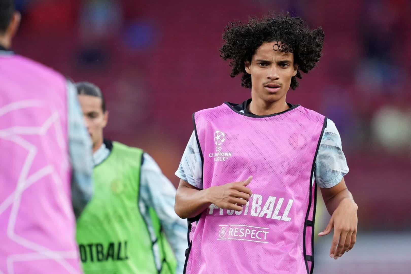 Gjivai Zechiel Gjivai Zechiel, joueur du Feyenoord Rotterdam.
