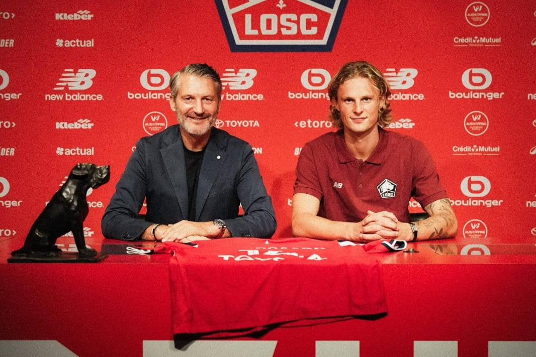 Maurits Kjaergaard Maurits Kjaergaard, nouveau milieu de terrain du LOSC, et Olivier Létang, dirigeant lillois.