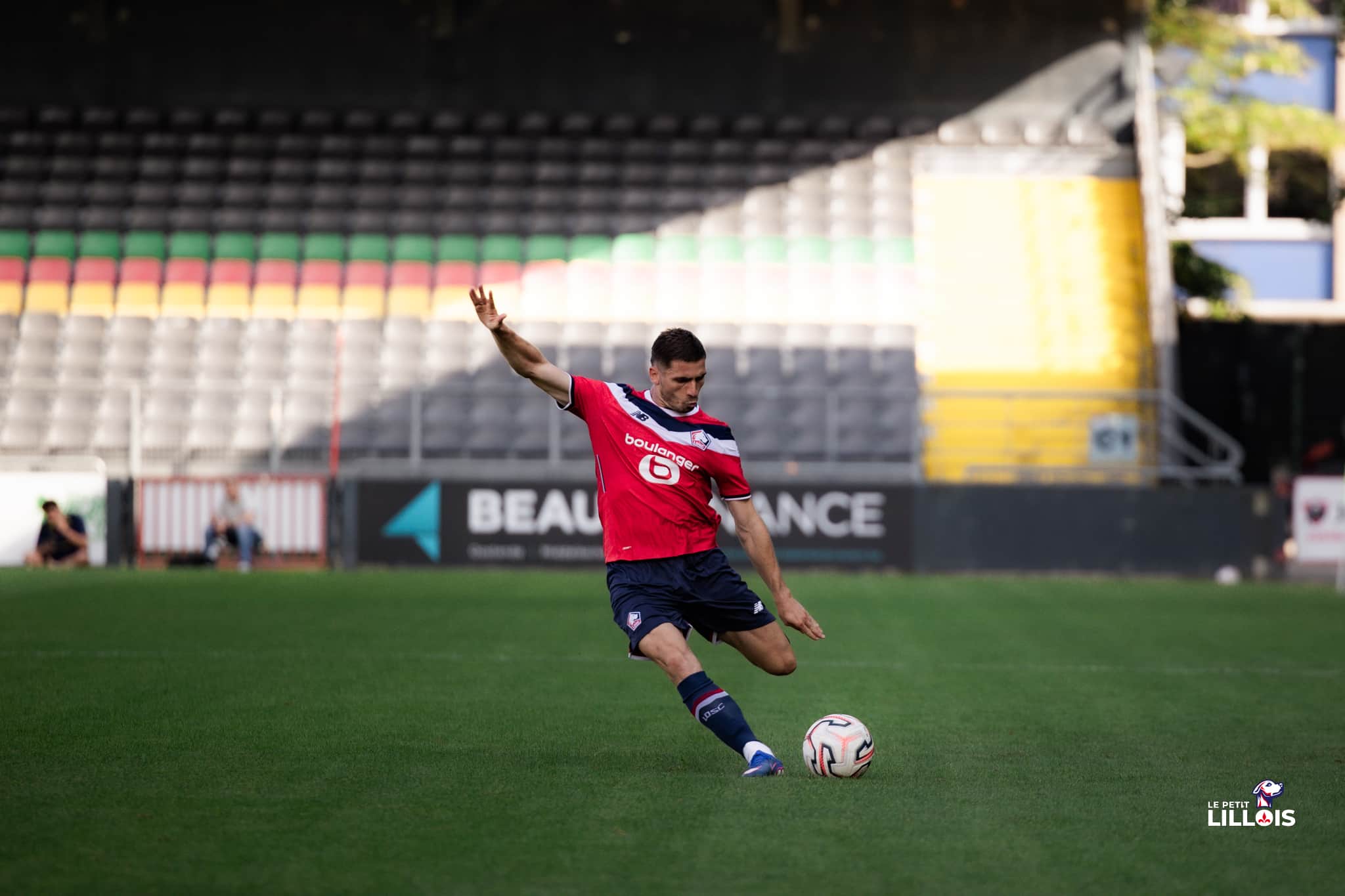 Romain Perraud, lat&eacute;ral gauche du LOSC.