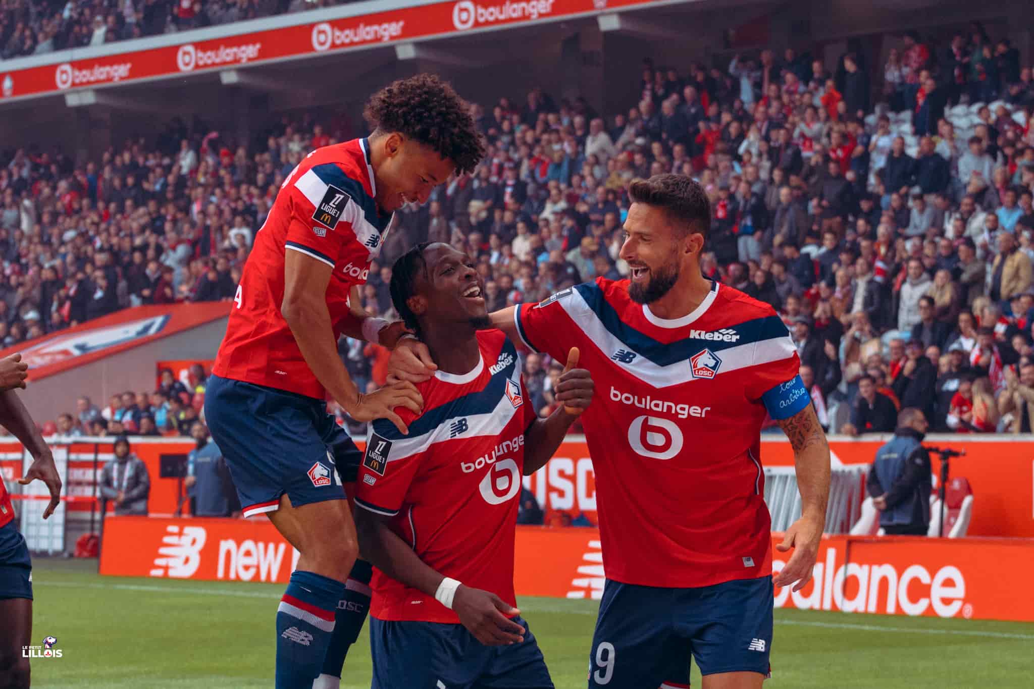 Joueurs LOSC Les joueurs du LOSC célèbrent un but de Dilane Bakwa face au Havre AC.