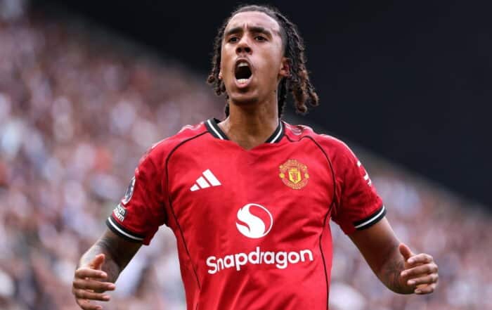 Leny Yoro, défenseur de Manchester United formé au LOSC.