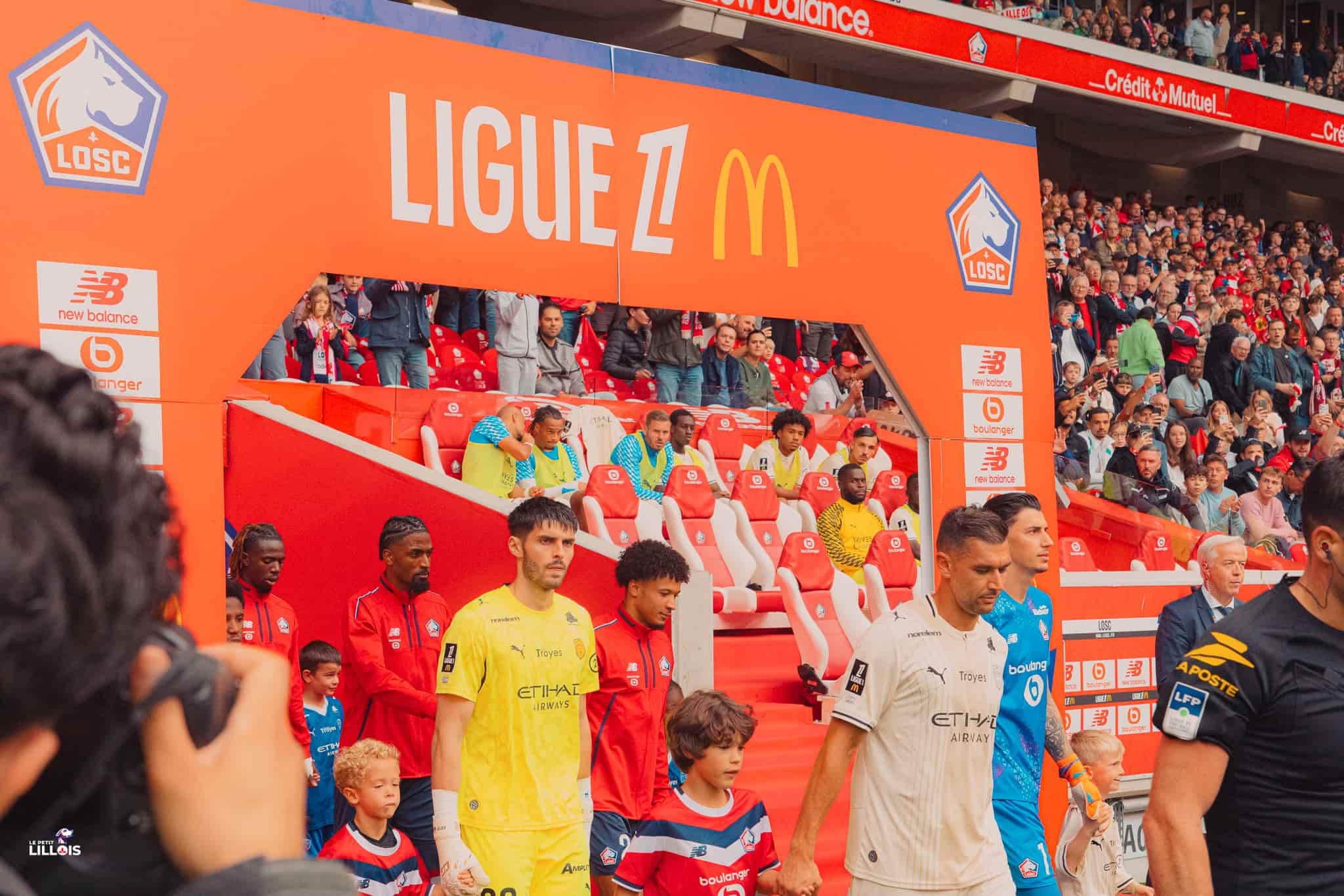 Ligue 1 Les affichages de la Ligue 1 pendant LOSC - ESTAC Troyes.