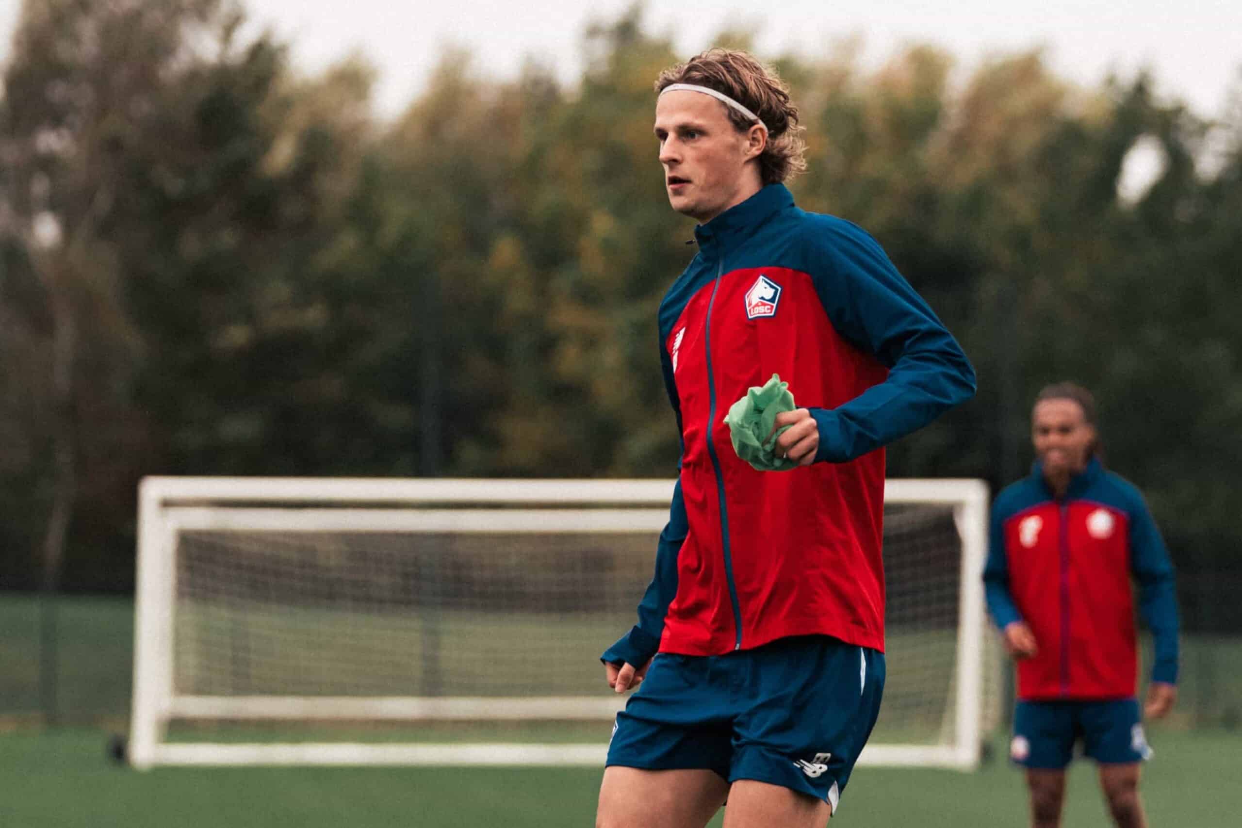 Maurits Kjaergaard Maurits Kjaergaard, milieu de terrain du LOSC.