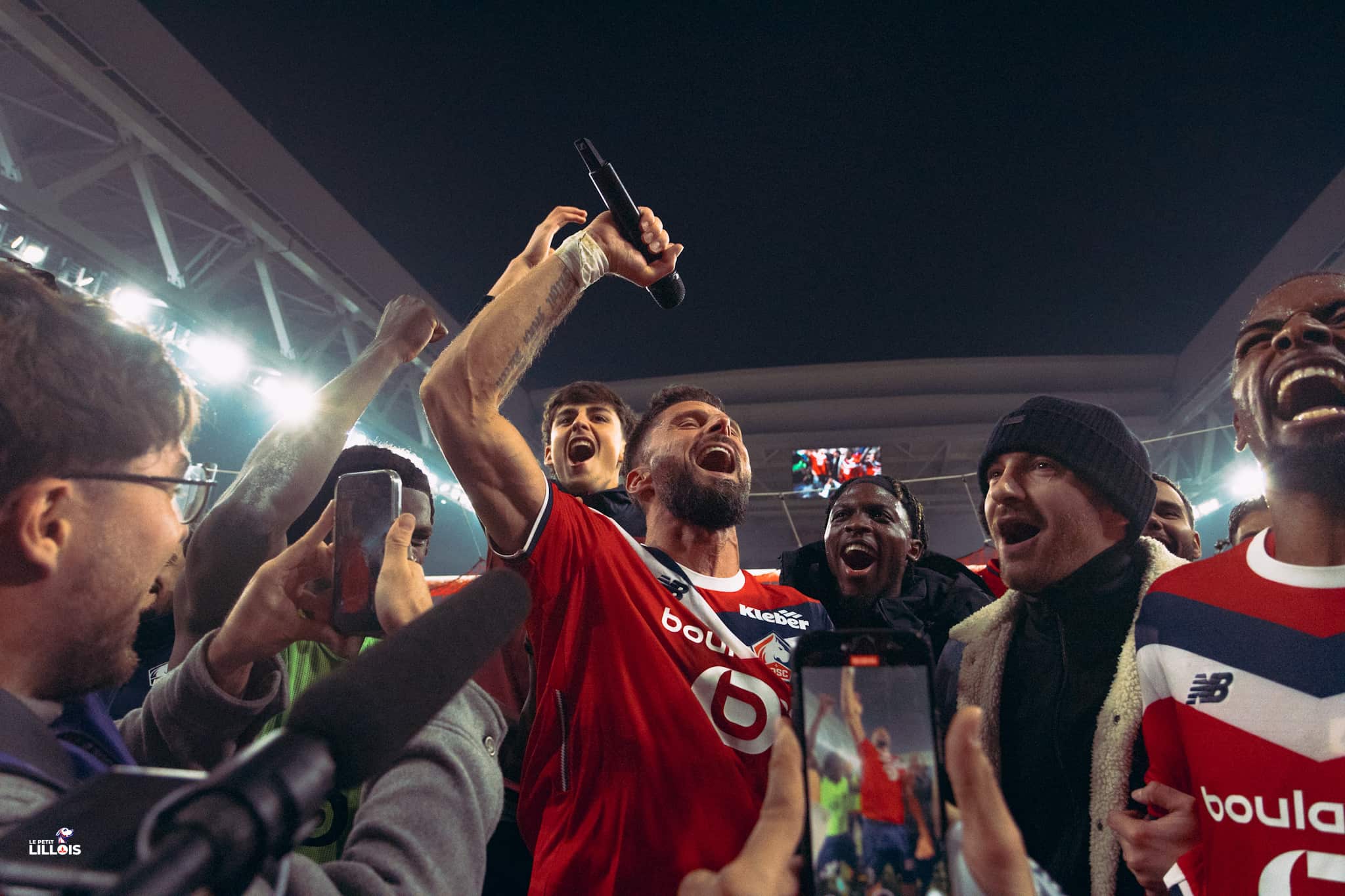Olivier Giroud LOSCRCL Olivier Giroud, unique buteur du LOSC lors du Derby du Nord.