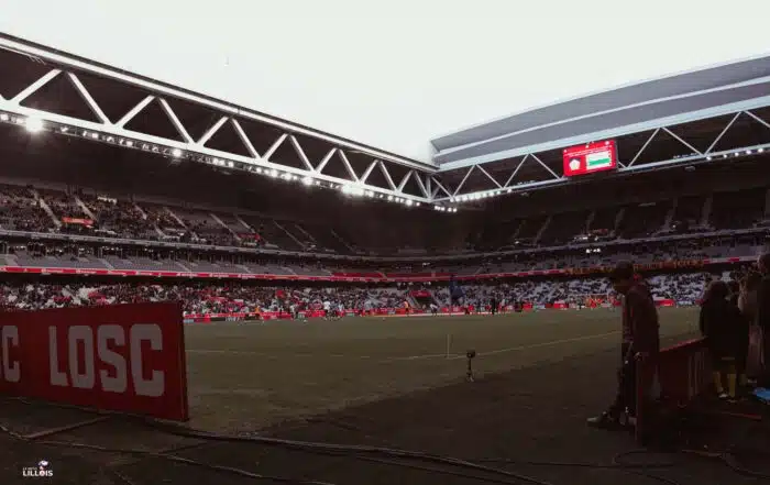 Stade Pierre-Mauroy, enceinte sportive du LOSC.