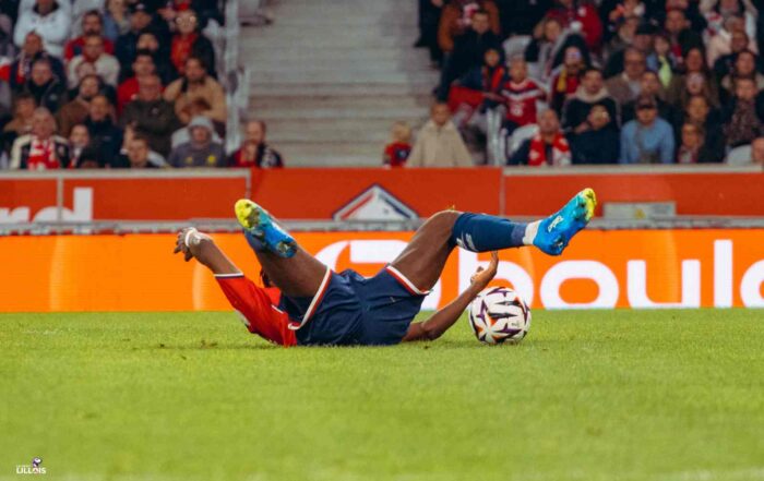 Un joueur du LOSC à terre.